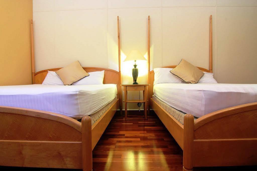 Red Inn Heritage Guest House George Town Exterior photo